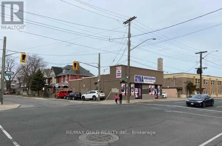 981-981 KING STREET E, Hamilton