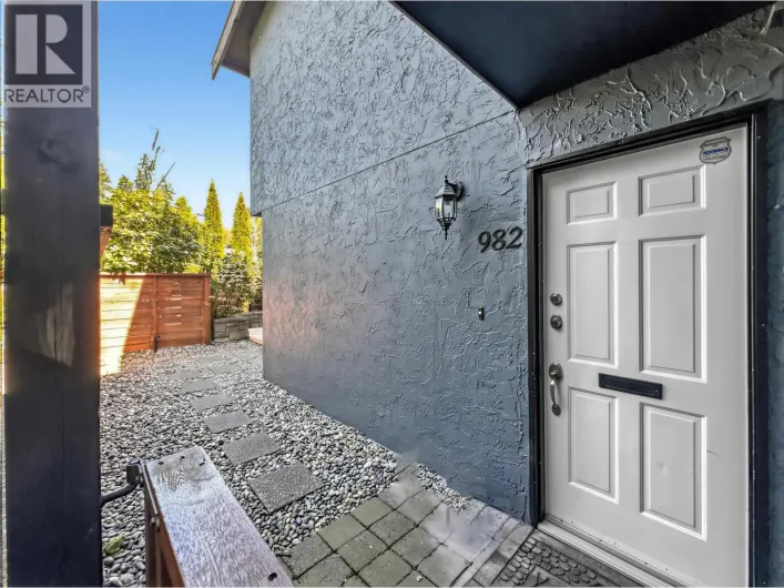 982 HOWIE AVENUE, Coquitlam