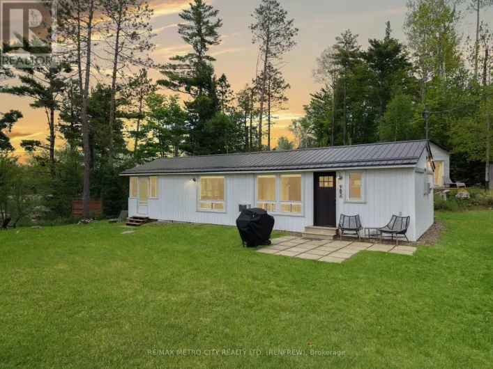 982 STONES LAKE ROAD, Greater Madawaska