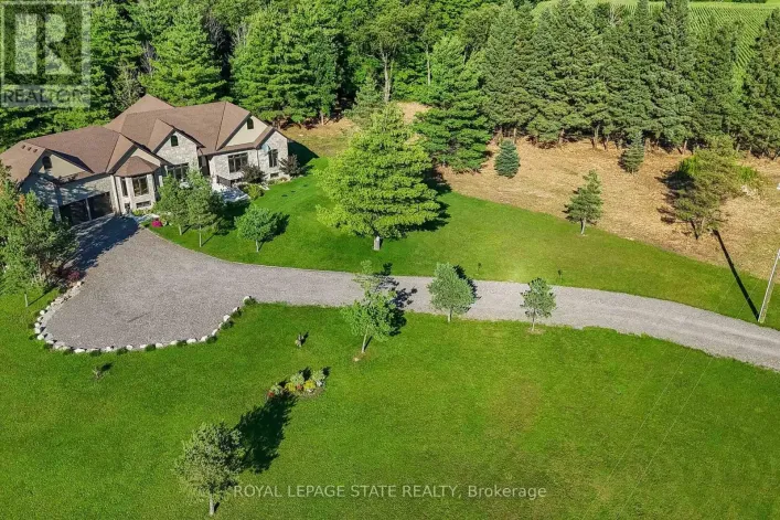986 HIGHWAY 8, Hamilton