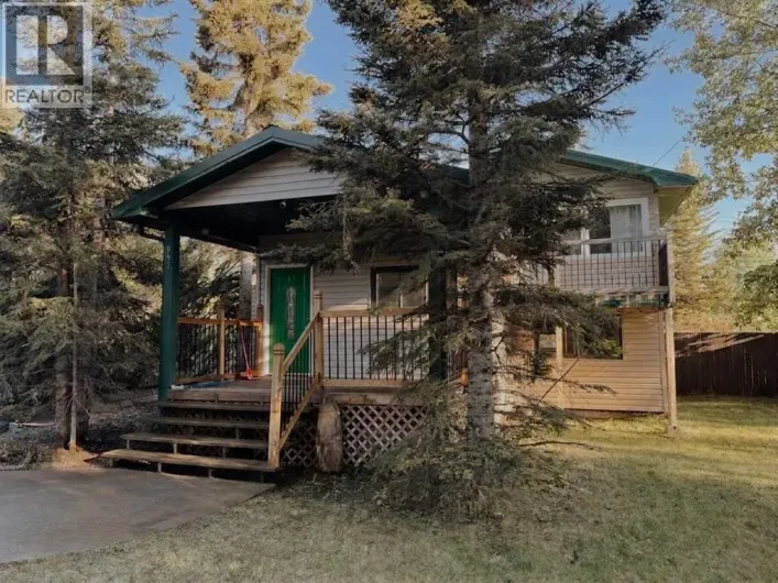 987 1 Avenue, Sundre