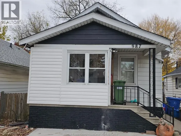987 MCKAY #LOWER, Windsor