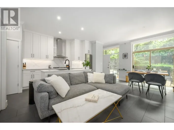 987 RICHARDS STREET, Vancouver