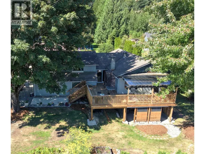 House for sale: 988 CEMETERY ROAD, Gibsons