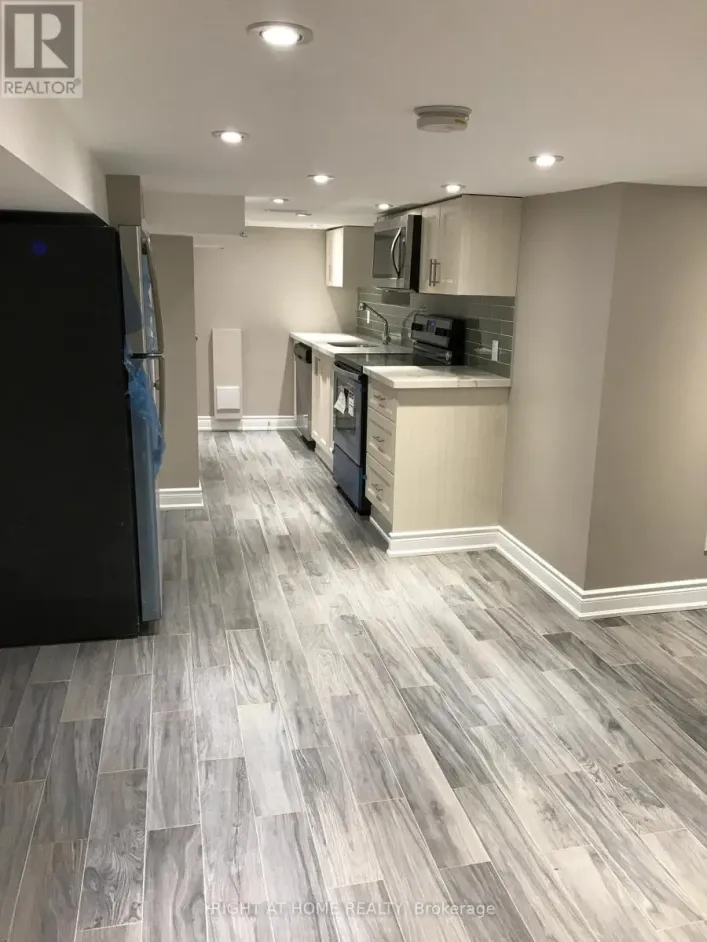 989 DUFFERIN STREET, Toronto