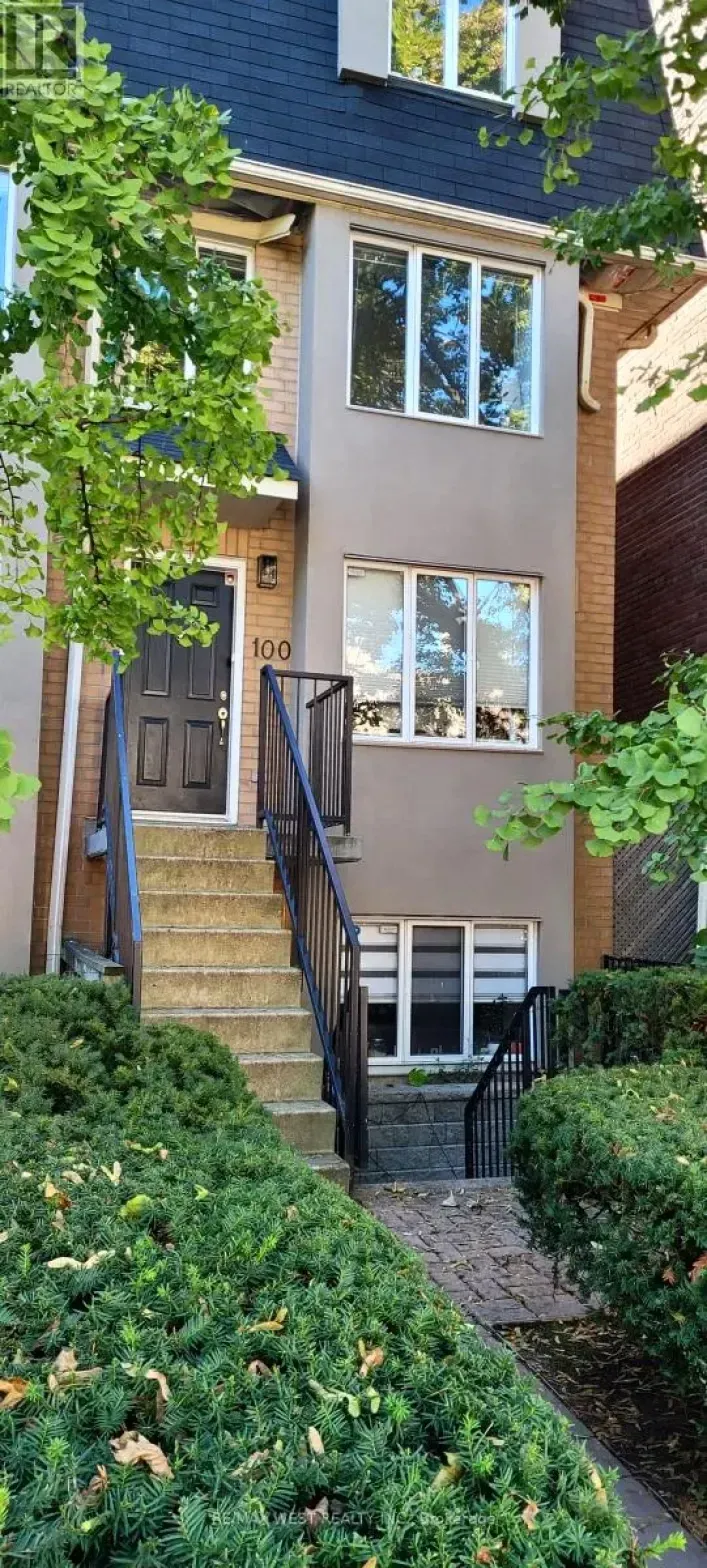 99 - 208 NIAGARA STREET, Toronto