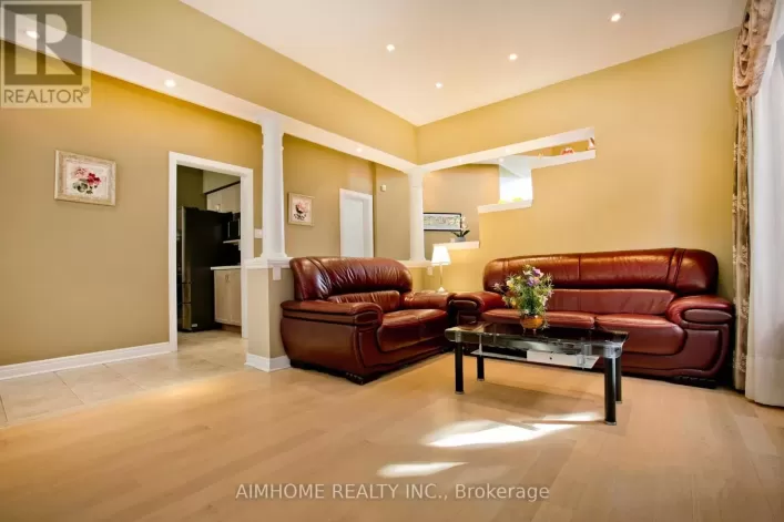 99 COLESBROOK ROAD, Richmond Hill