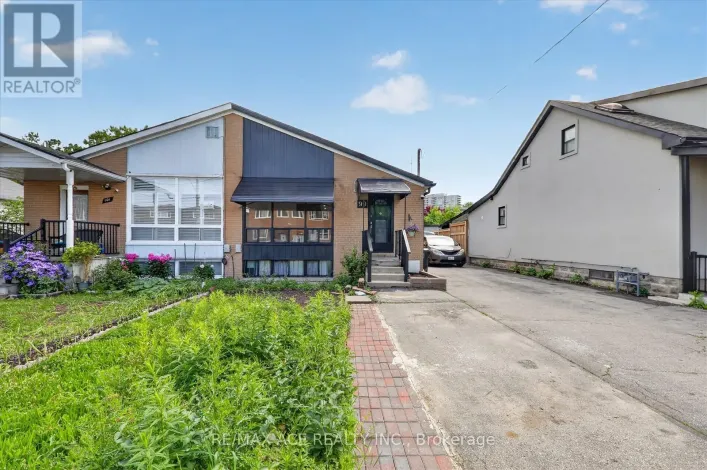 99 LAUREL AVENUE, Toronto