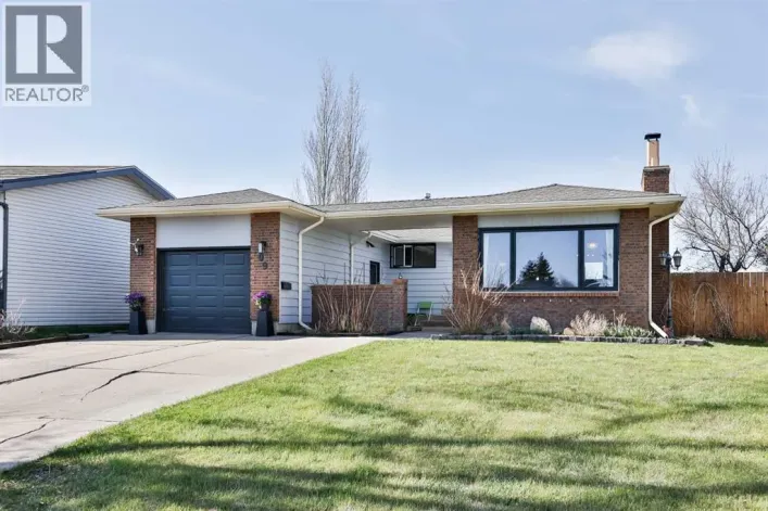 99 Lemoyne Crescent W, Lethbridge