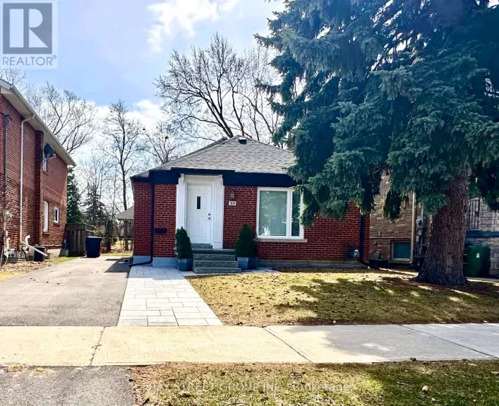 House for sale: 99 PARK HOME AVENUE, Toronto