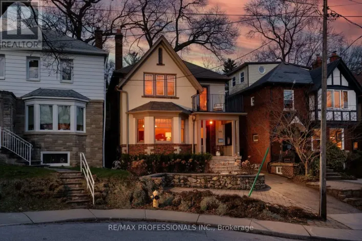 99 RIVERVIEW GARDENS, Toronto