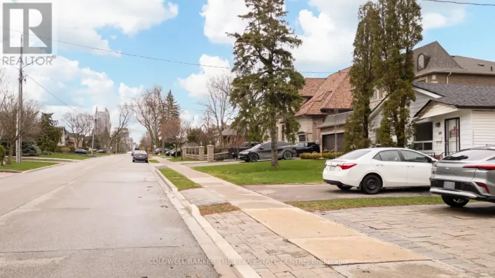 99 SPRUCE AVENUE, Richmond Hill