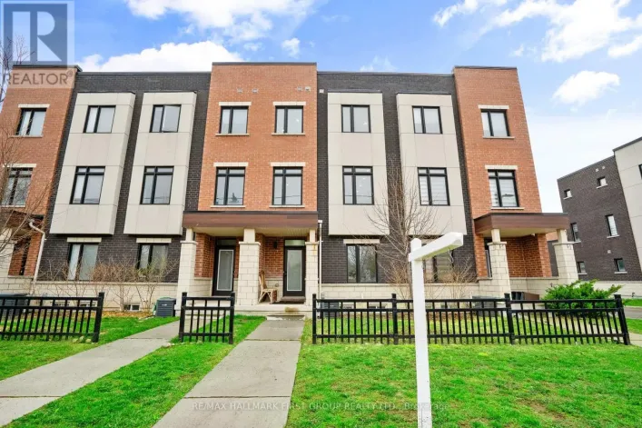990 KICKING HORSE PATH, Oshawa