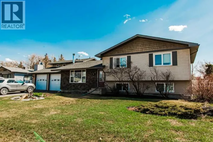 9915 101 Avenue, Clairmont