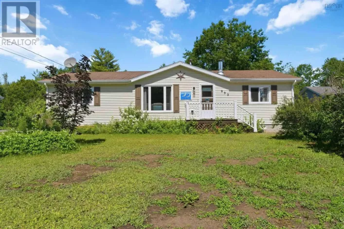 992 Howe Avenue, Greenwood