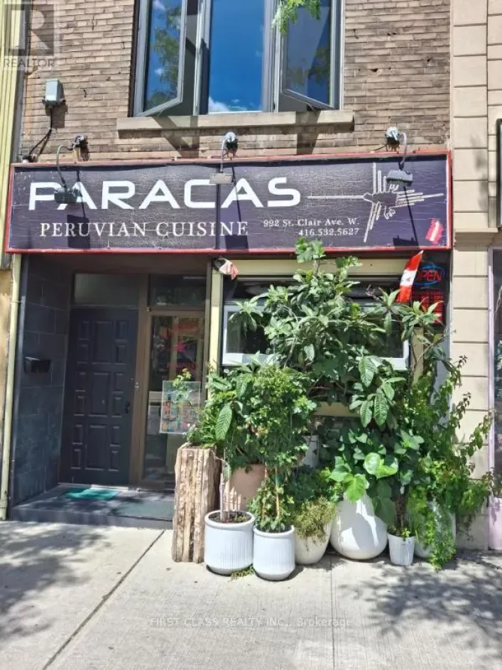 992 ST CLAIR AVENUE W, Toronto