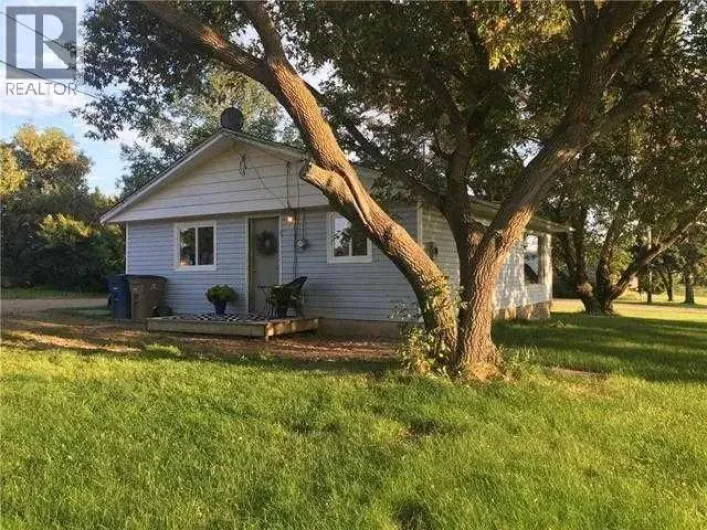 9930 103 Avenue, Plamondon