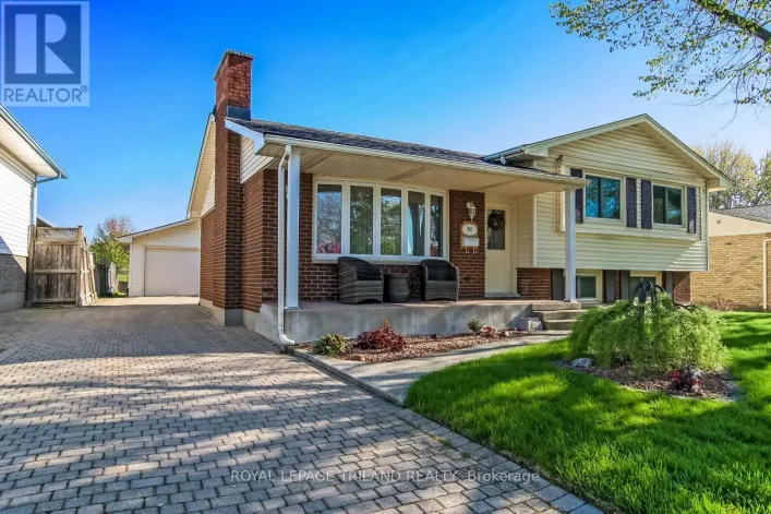 997 OSGOODE DRIVE, London South