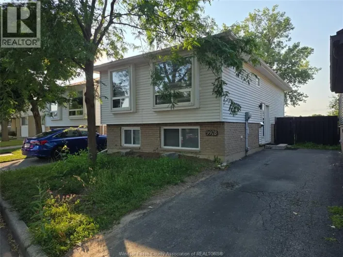 9978 FOREST GLADE COURT Unit# 5, Windsor