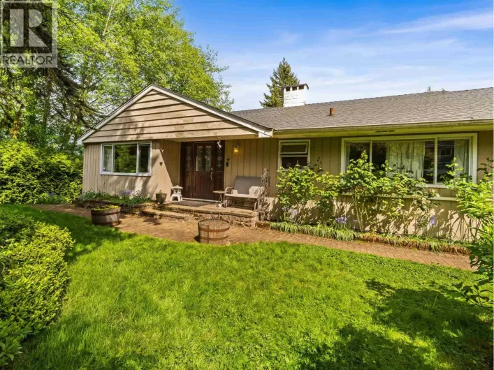998 FAIRWAY DRIVE, North Vancouver