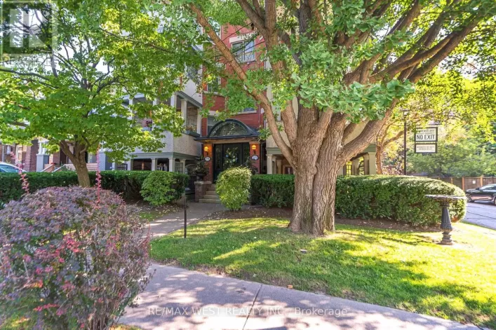 9B HUMEWOOD DRIVE, Toronto