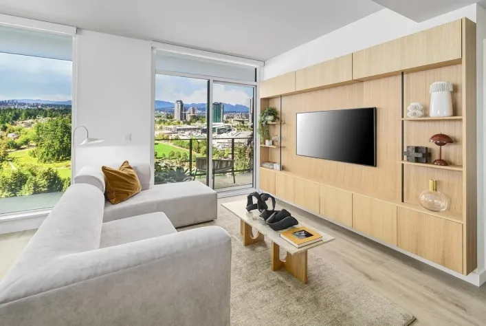 9F 13573 98A AVENUE, Surrey