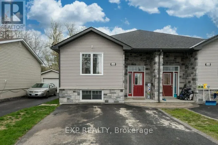 A - 102 DAVIS STREET E, Quinte West