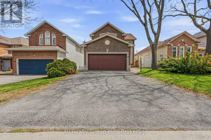A - 132 GRENADIER WAY, Ottawa
