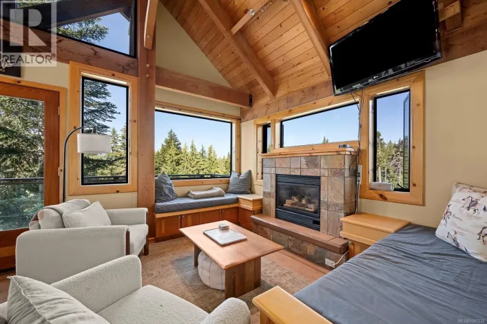 A 1381 Henry Rd, Courtenay