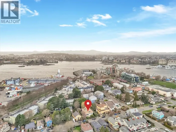 A 142 St. Lawrence St, Victoria