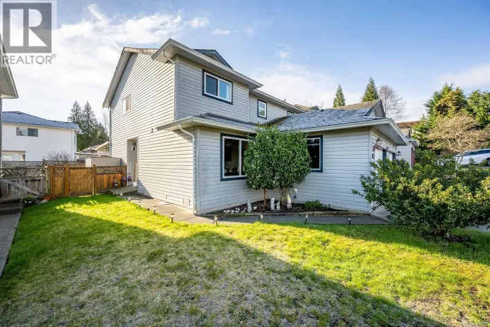 A 2284 1st St, Courtenay