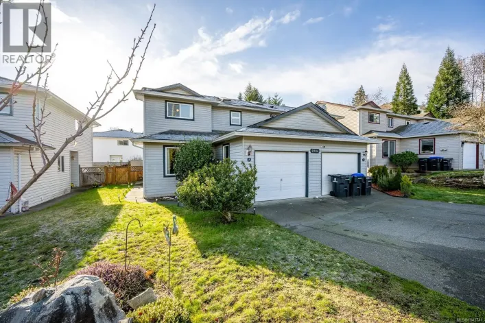 A 2284 1st St, Courtenay