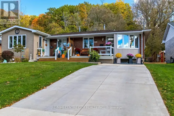 A - 263 FRANCES STREET, Central Elgin