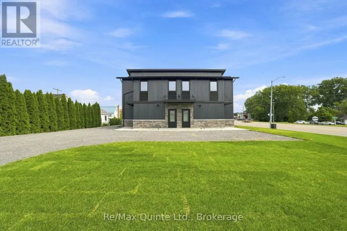 A - 5 SIENNA AVENUE, Belleville