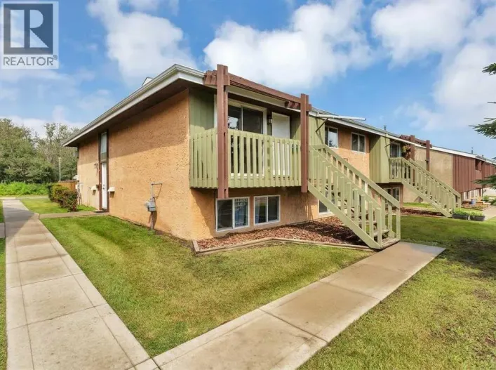 A, 5946 45 Avenue, Lacombe