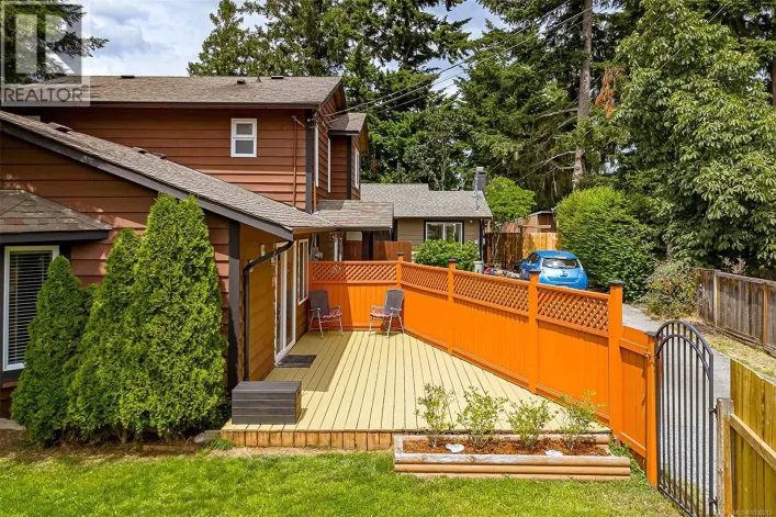 A 614 Evans Dr, Colwood