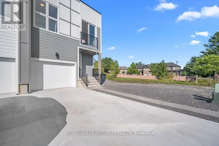 A - 875 CONTOUR STREET, Ottawa