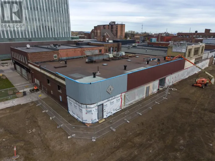 A & B 615 Victoria Ave E, Thunder Bay