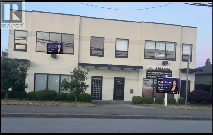 A UPPER 7156 GILLEY AVENUE, Burnaby