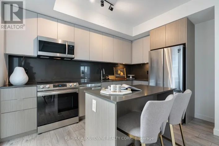 A0206 - 125 BRONTE ROAD, Oakville