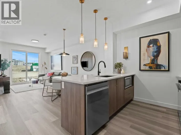 A121, 2026 81 Street SW, Calgary