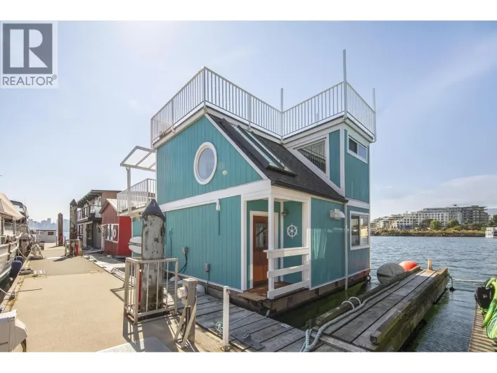 A23 415 W ESPLANADE AVENUE, North Vancouver
