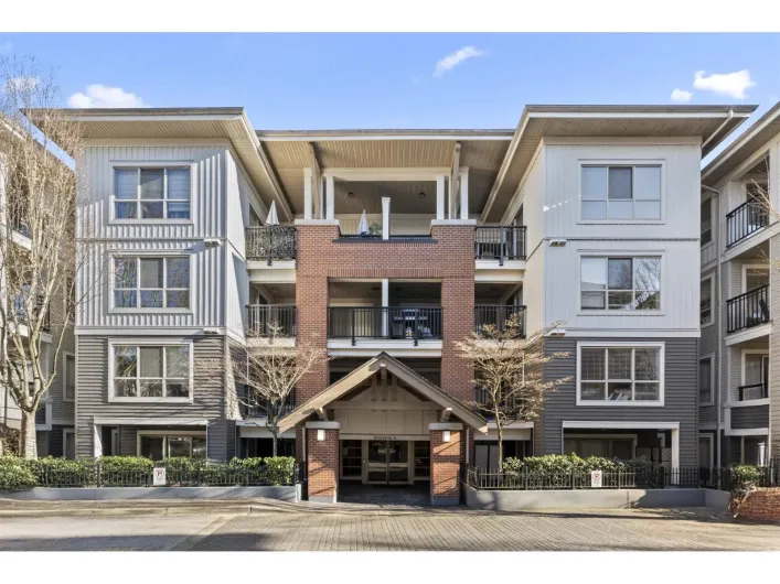 A302 8929 202 STREET, Langley