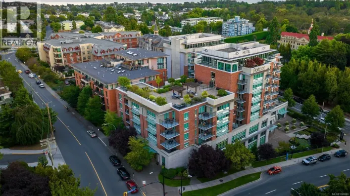 A302(Aug) 810 Humboldt St, Victoria