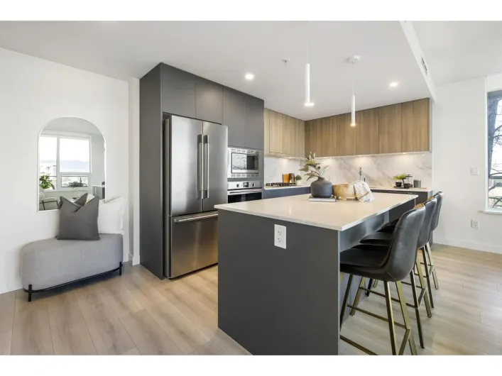 A303 20065 85 AVENUE, Langley