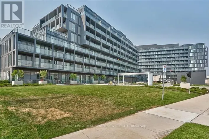 A318 - 3210 DAKOTA COMMON, Burlington