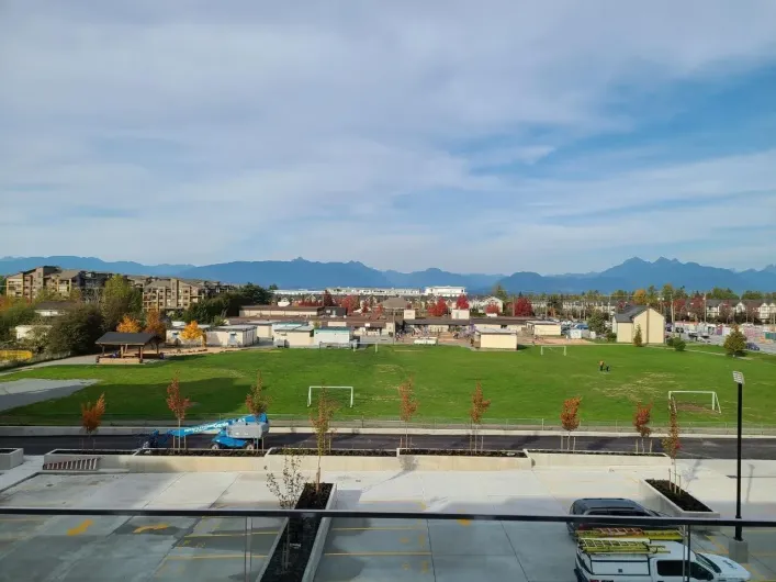 A327 20727 WILLOUGHBY TOWN CENTRE DRIVE, Langley