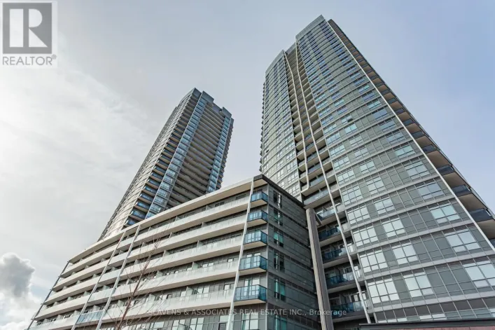 A719 - 30 UPPER MALL WAY, Vaughan