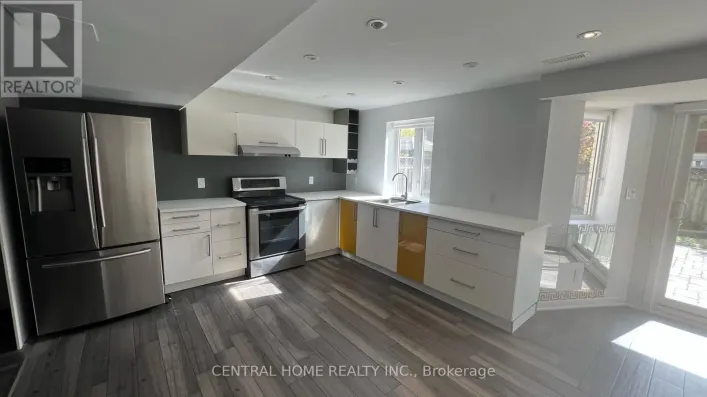 APARTMENT - 147 JEFFERSON FOREST DRIVE S, Richmond Hill