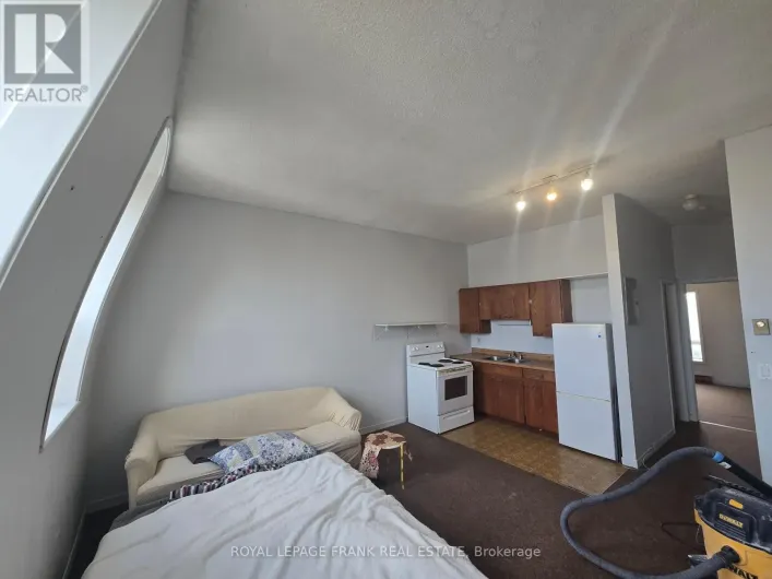 APARTMENT #5 - 15 KING STREET E, Clarington